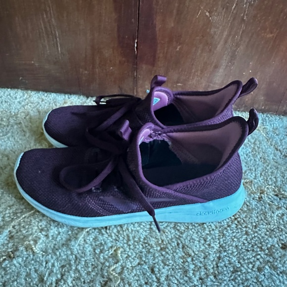 Maroon Adidas Cloudfoam. Size 8 1/2. - Picture 2 of 8